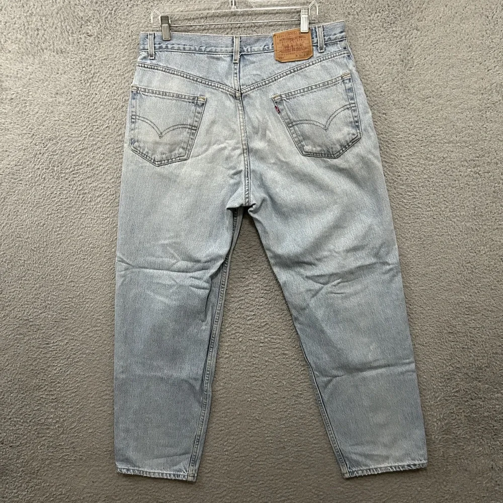 Vintage Levis Jeans Mens 36x30 Blue Denim 550 Relaxed Fit American Light Wash